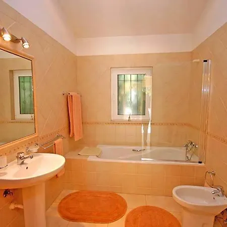 Ferrarias Sleeps 12 Pool Air Con Wifi Villa Ferrarias (Loule)