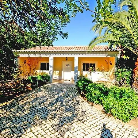 Ferrarias Sleeps 12 Pool Air Con Wifi Villa