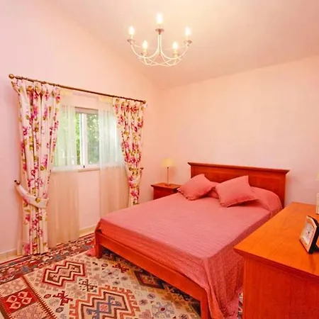 Ferrarias Sleeps 12 Pool Air Con Wifi 빌라 *