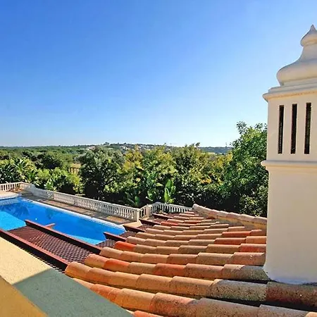 Ferrarias Sleeps 12 Pool Air Con Wifi *